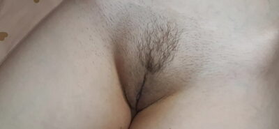 I jerk off to my stepmom’s exciting pussy